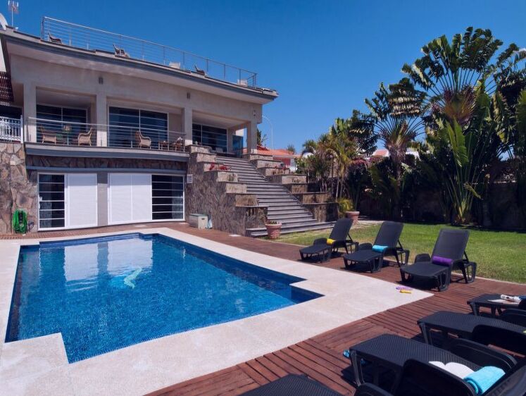 Holiday Home Superb Villa in Sonnenland for 10
